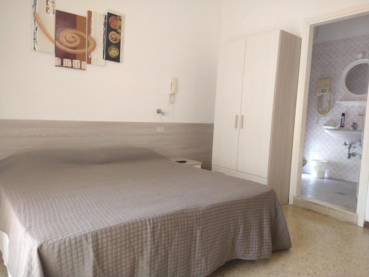 Luana Hotel *
