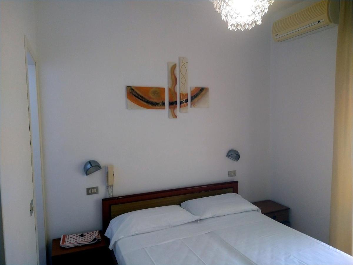 Luana Hotel *